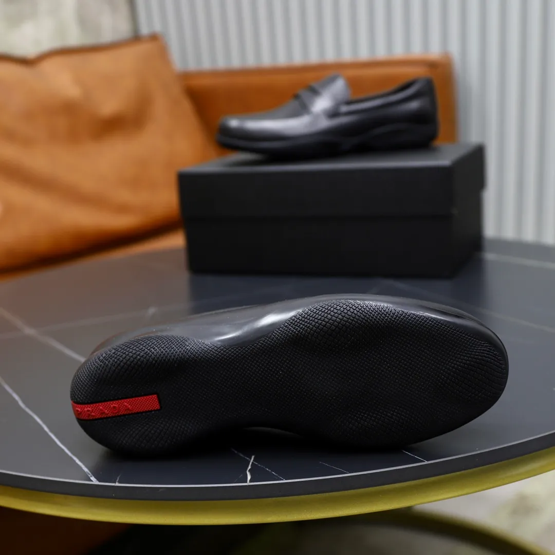 Men's shoes💰600💰Top original order Brand: PRADA (Prada) Standard code: Men's code 38/44 (45 can be customized) Grade: Same as the official website Material: Original cowhide surface, cowhide lining, original wear-resistant soft outsole Style category: Business casual slip-on shoes, young fashion, European and American trends, British style Color: actual picture color